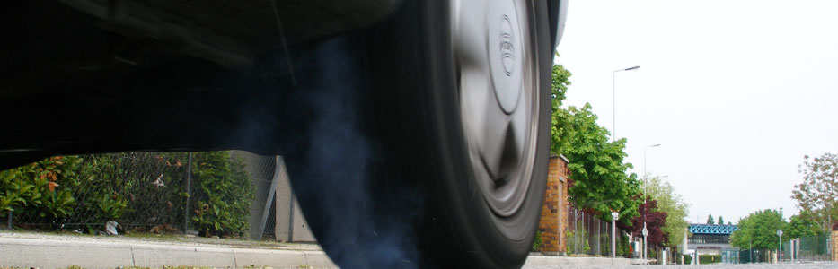 Comment (bien) vérifier l'usure de son pneu de voiture ?